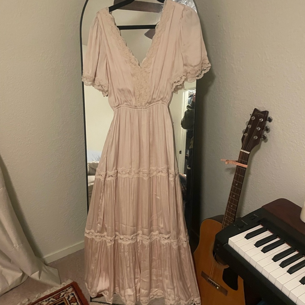 Elegant Cream Lace Trim Maxi Dress
